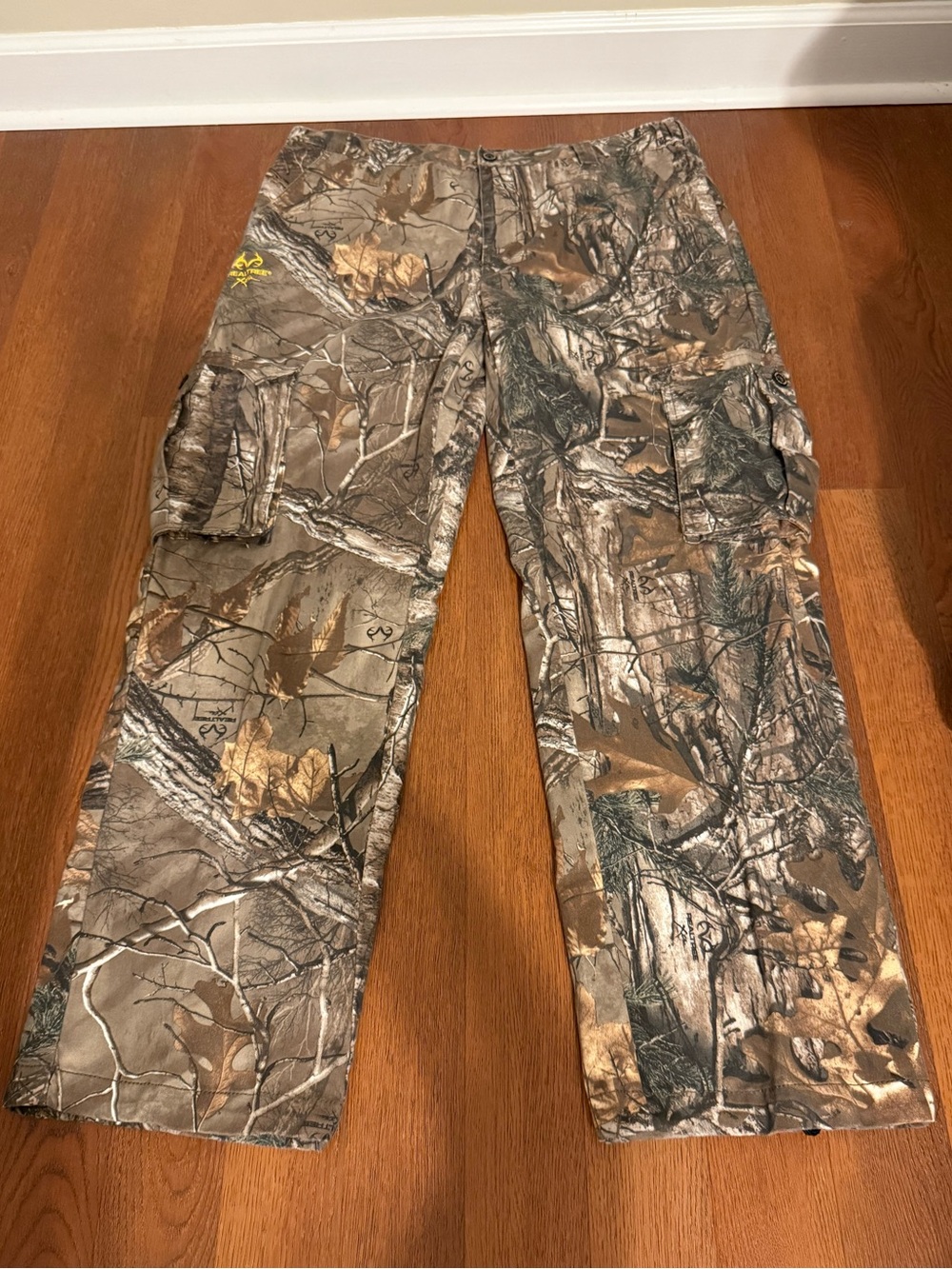 Realtree Xtra Camo 6-Pocket Cargo Hunting Pants Large 36-38